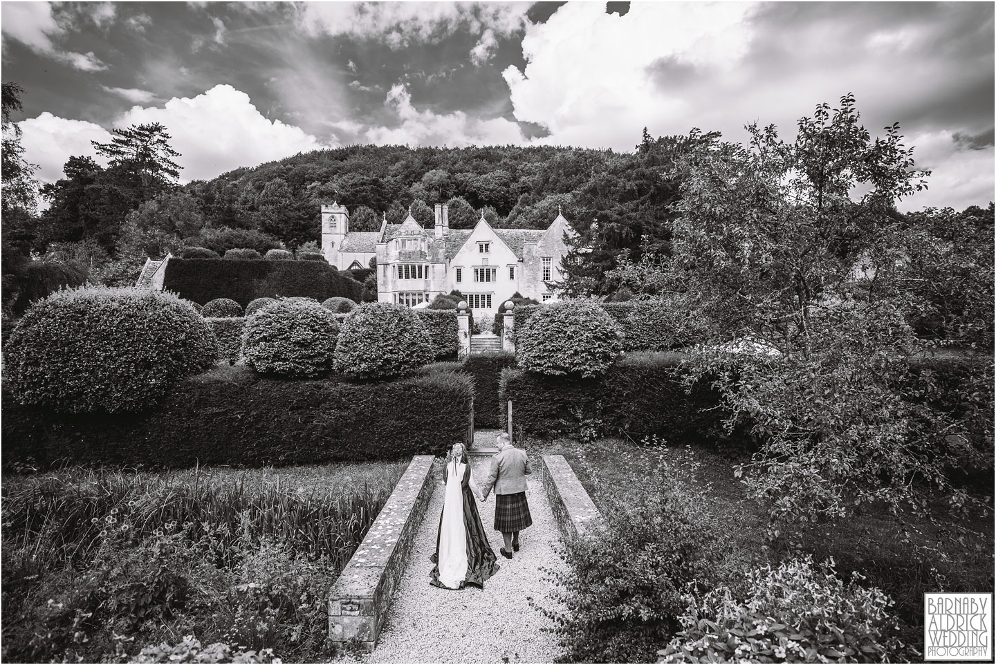 Owlpen Manor Wedding photos, Owlpen Manor Cotswolds Wedding Photographer, Owlpen Manor Wedding, Owlpen Manor