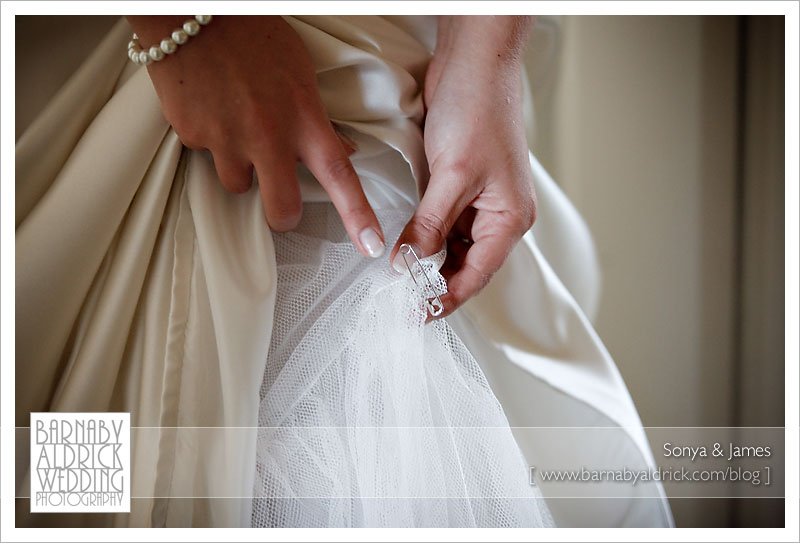 Sonya & James by Barnaby Aldrick Wedding Photography © 2009 [Not to be reproduced without permission]