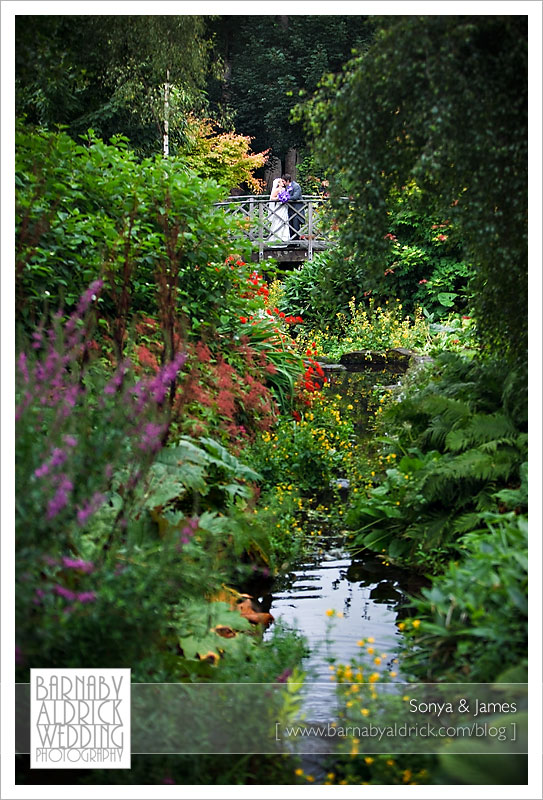 Sonya & James by Barnaby Aldrick Wedding Photography © 2009 [Not to be reproduced without permission]