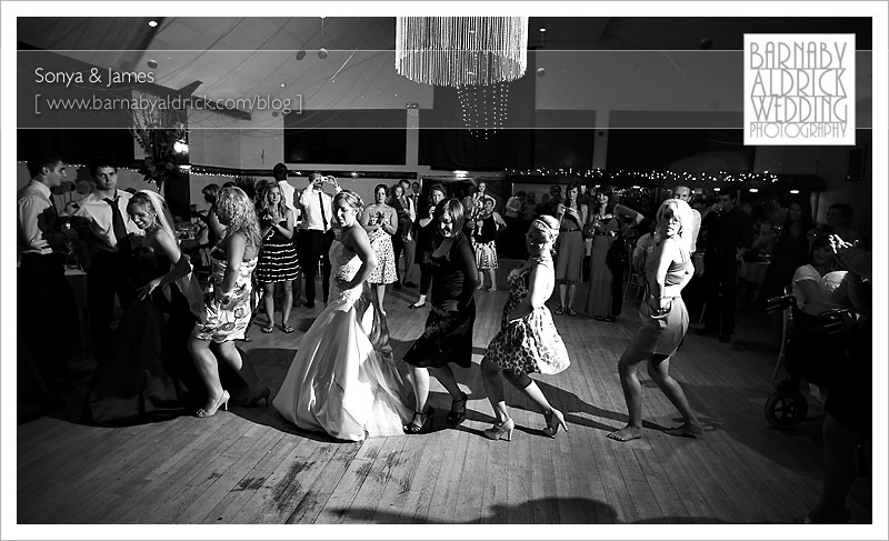 Sonya & James by Barnaby Aldrick Wedding Photography © 2009 [Not to be reproduced without permission]