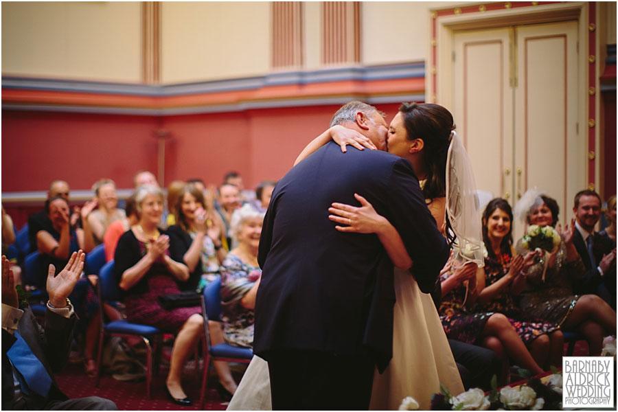 Leeds Town Hall Wedding Photography 028.jpg