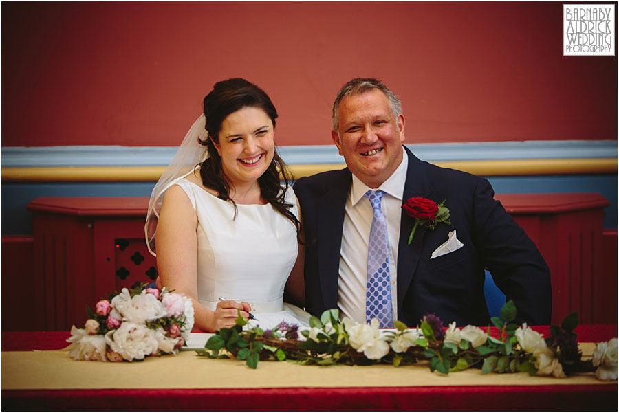 Leeds Town Hall Wedding Photography 029.jpg