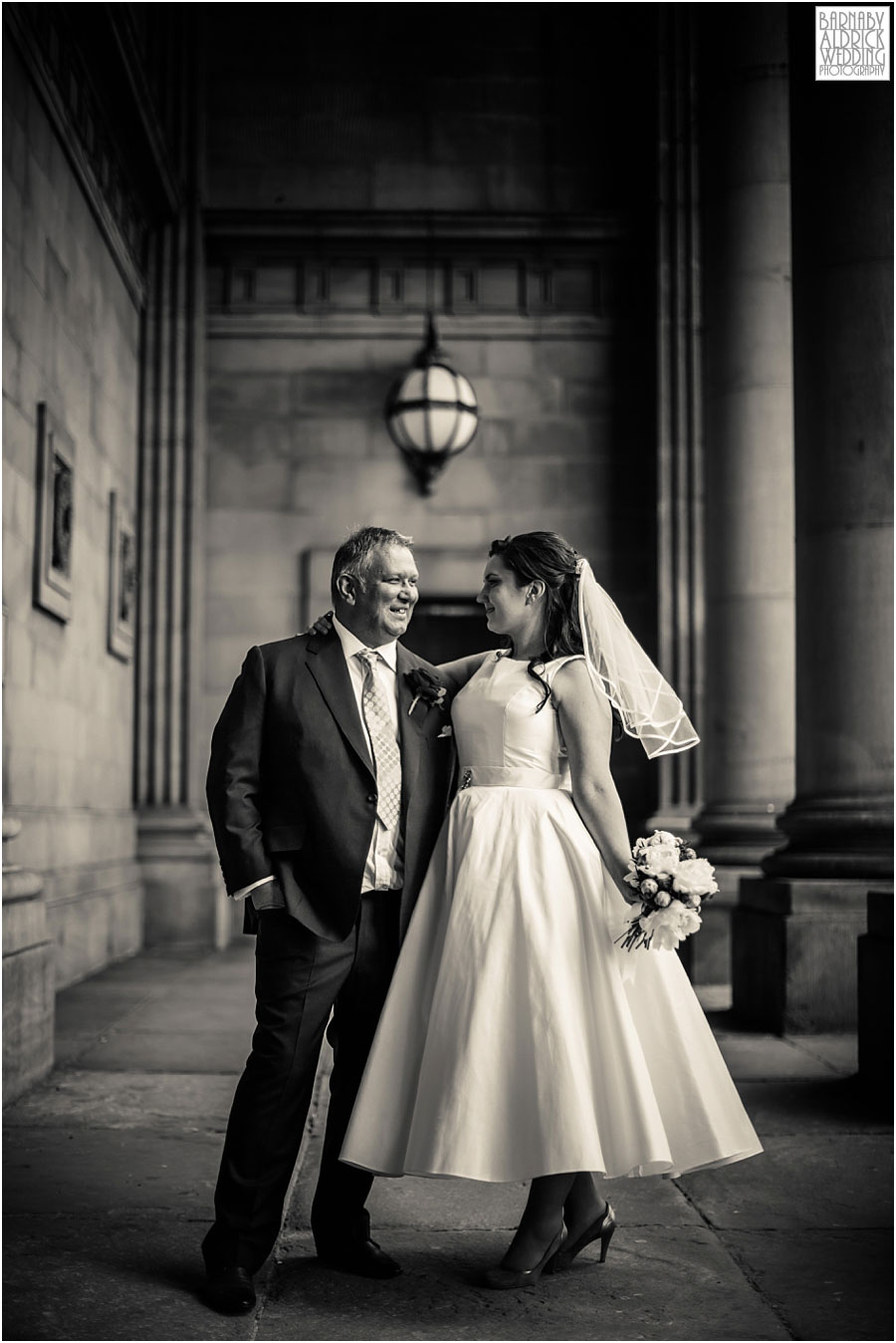 Leeds Town Hall Wedding Photography 037.jpg