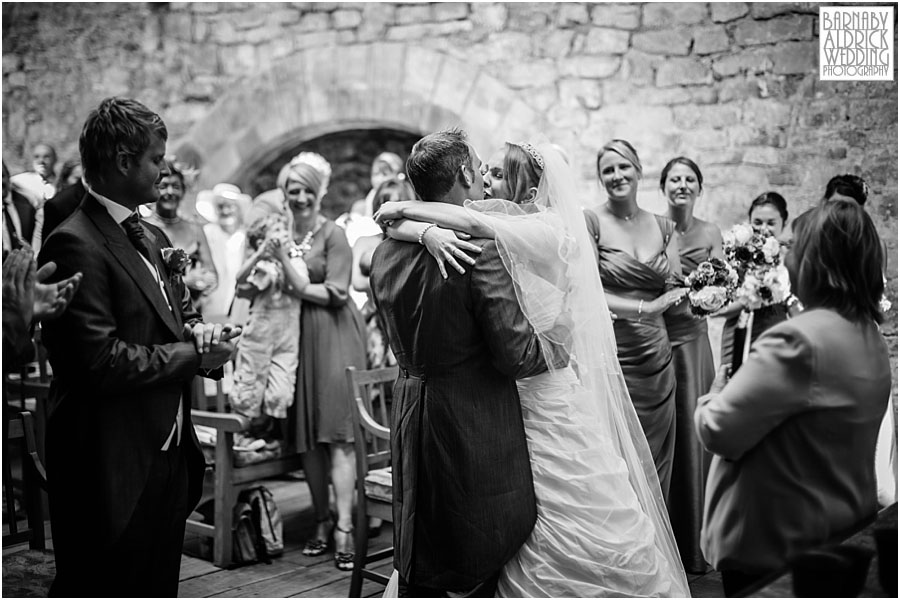 Skipton Castle Wedding Photographer 030.jpg