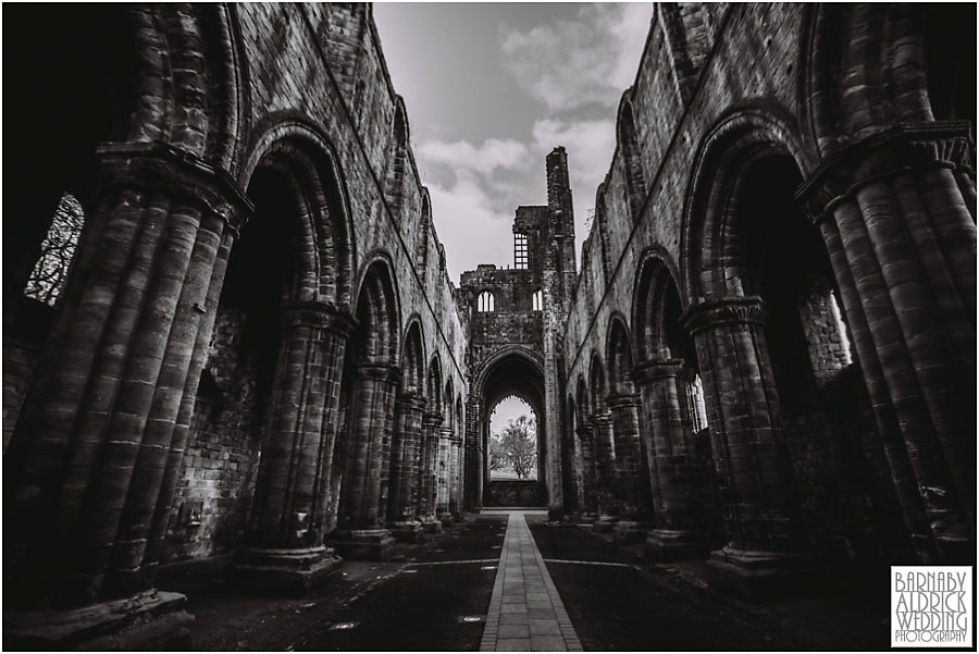 Kirkstall Abbey Pre-wedding Photography 020.jpg