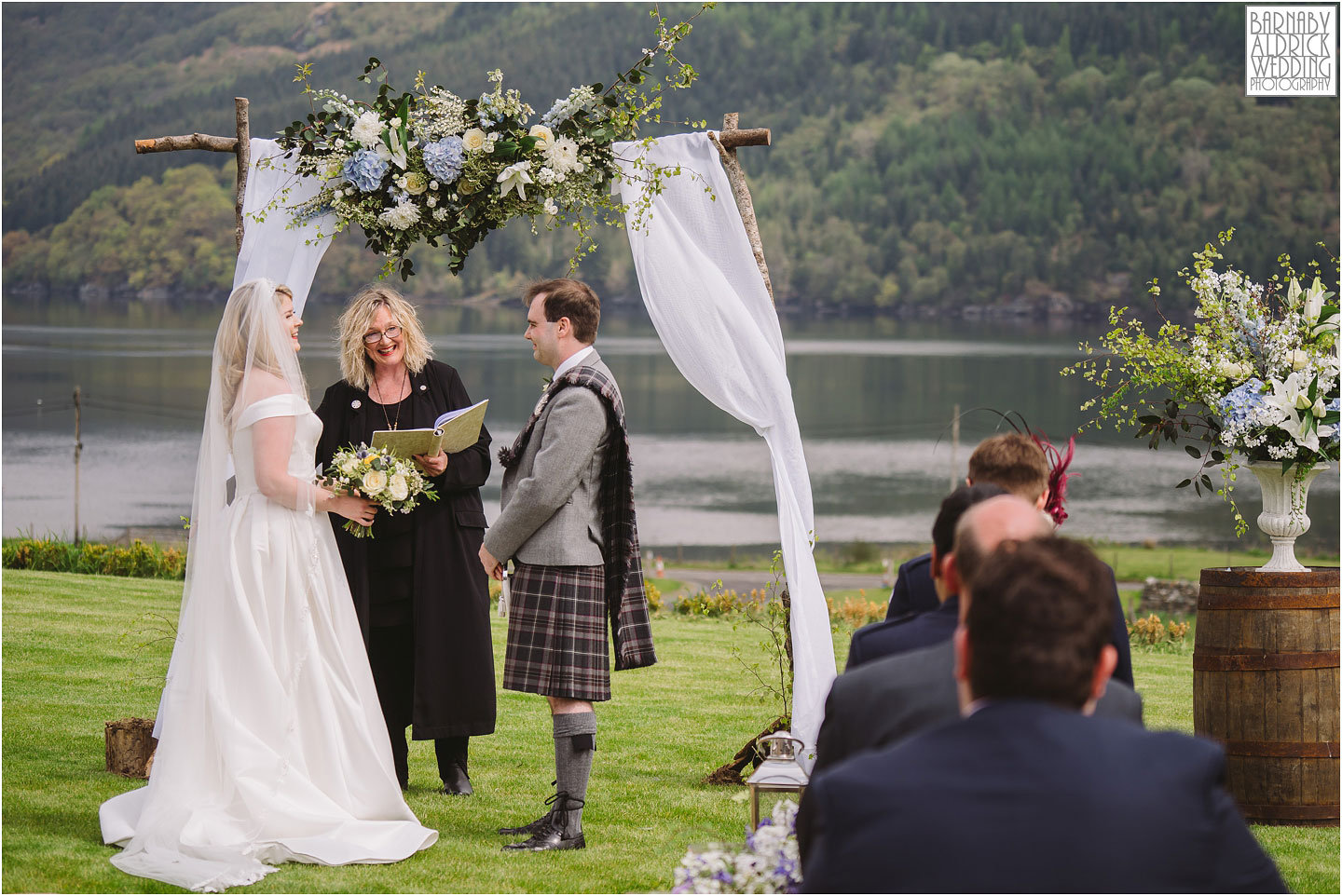 Loch front wedding at Carrick Castle, Carrick Castle Estate Lodge Wedding, Loch Goil Wedding photos, Argyll Forest Park Wedding Scotland, Scottish Wedding, Scottish Lockdown Wedding, Scottish Wedding